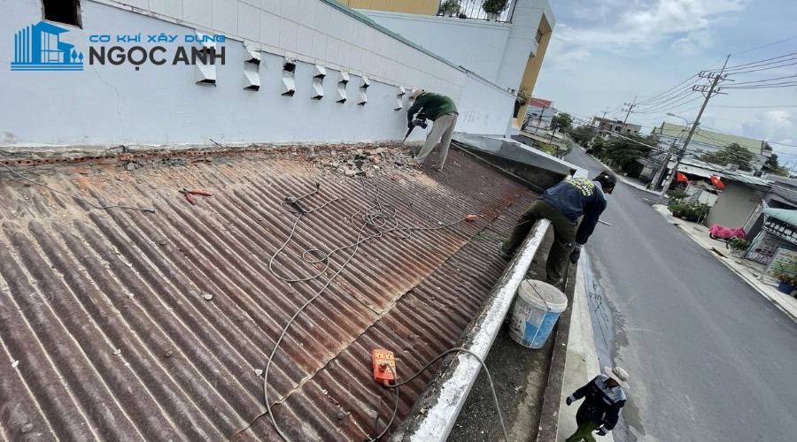 Lợi ích khi chọn dịch vụ thay mái tôn tại Xây Dựng Ngọc Anh
